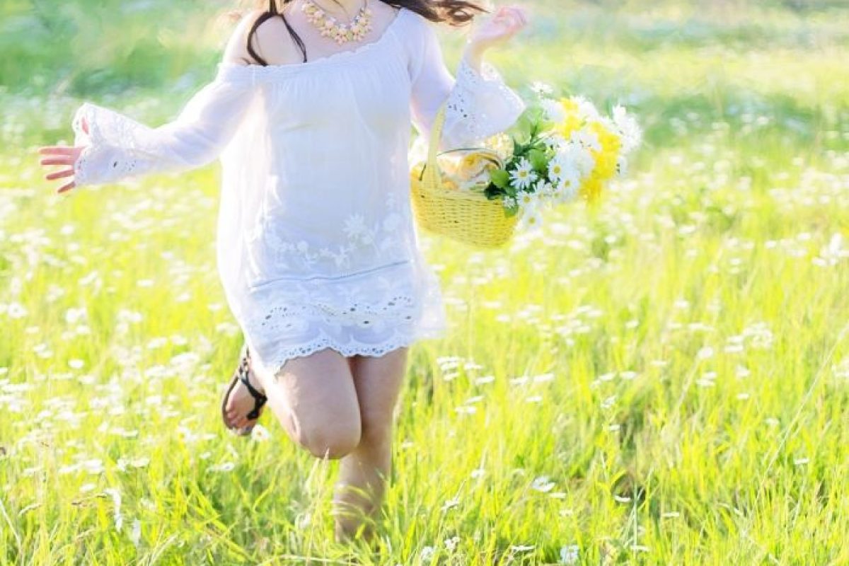 young-woman-1509954_1920